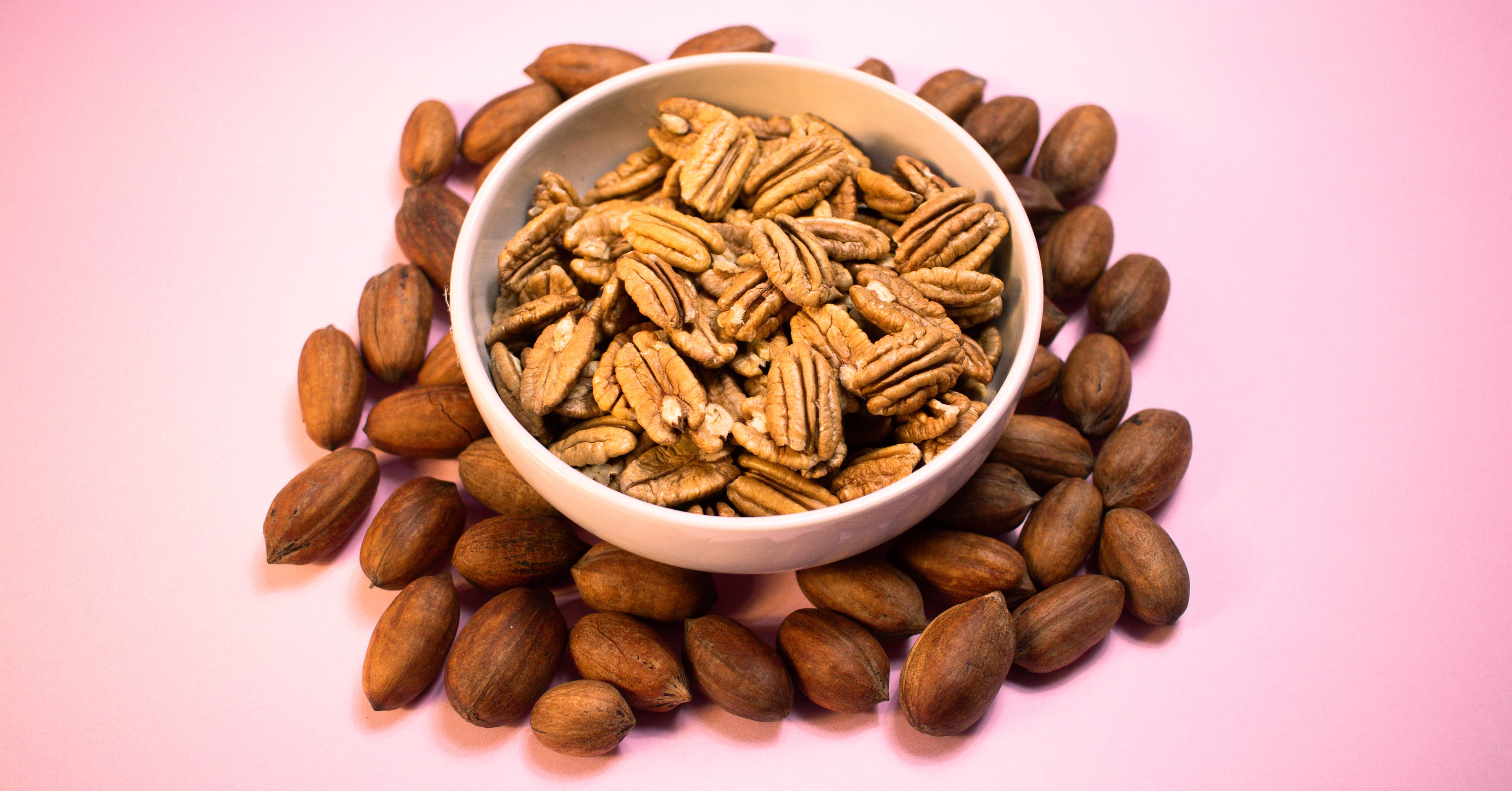 Nueces pecanas en presentacion de regalo